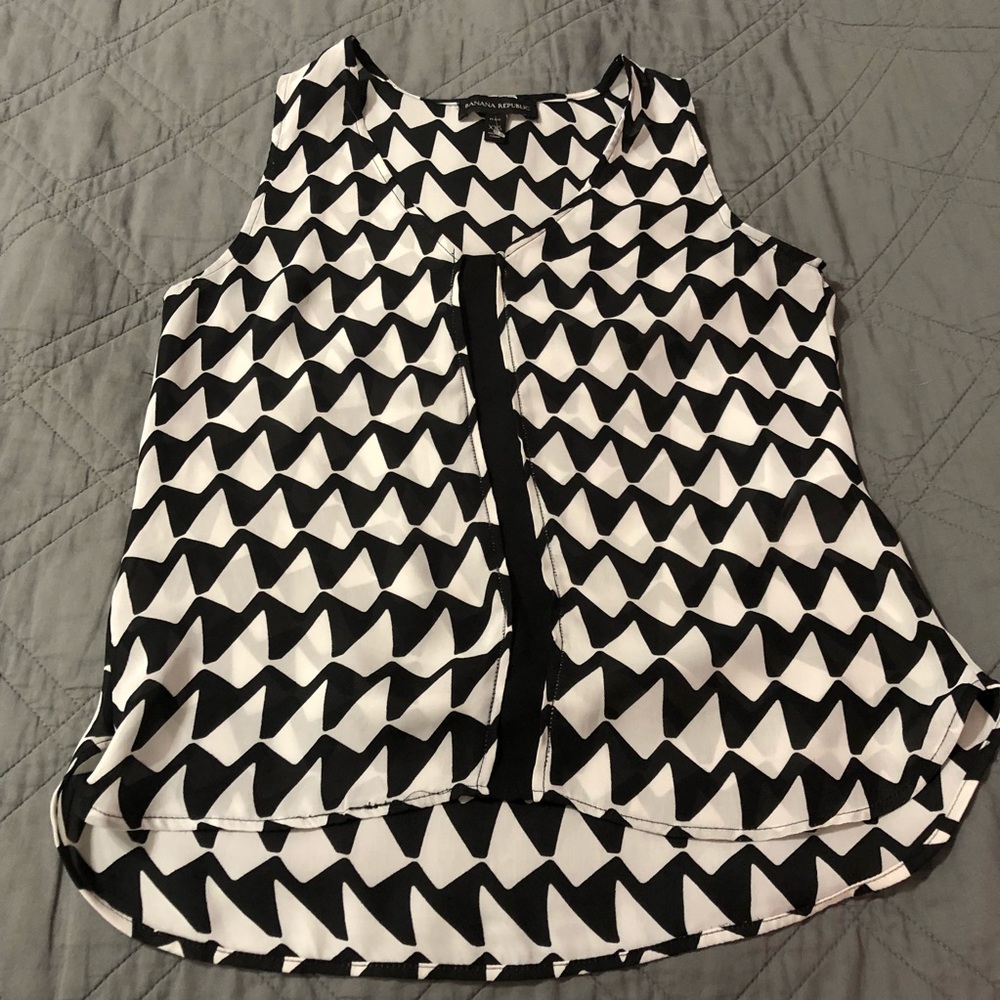 Chevron sleeveless blouse (petite)